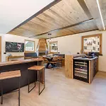 Iron Wood Apartamento *